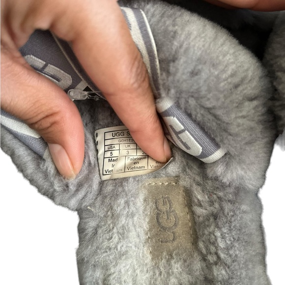 UGG Oh Yeah Fluffy Gray Sherpa Slides Slippers Sandals - Picture 7 of 10